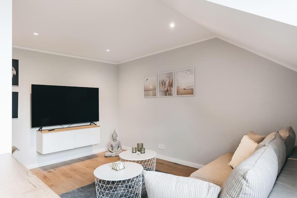 Tip! Toplage In Dresden! Moderne 100 Qm Ferienwohnung Fuer Familien Und Kleine Gruppen Exterior photo